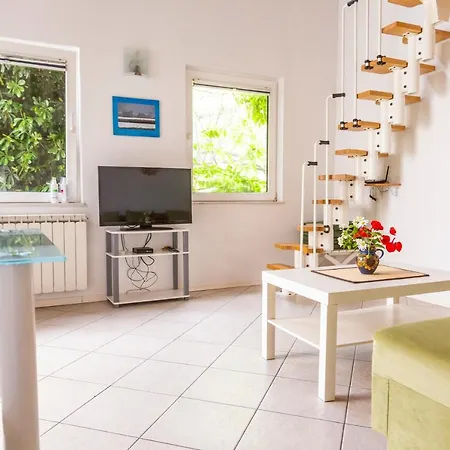 Oleander Apartment